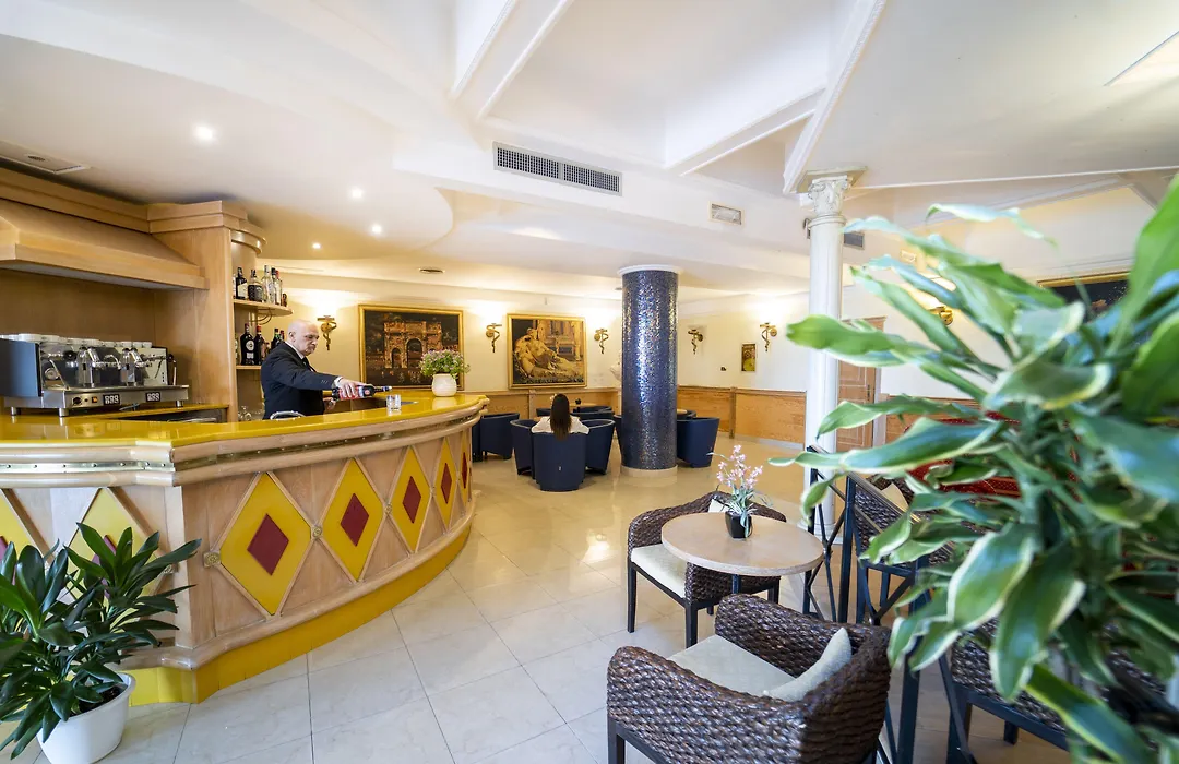 Hotel Villa Romana-1